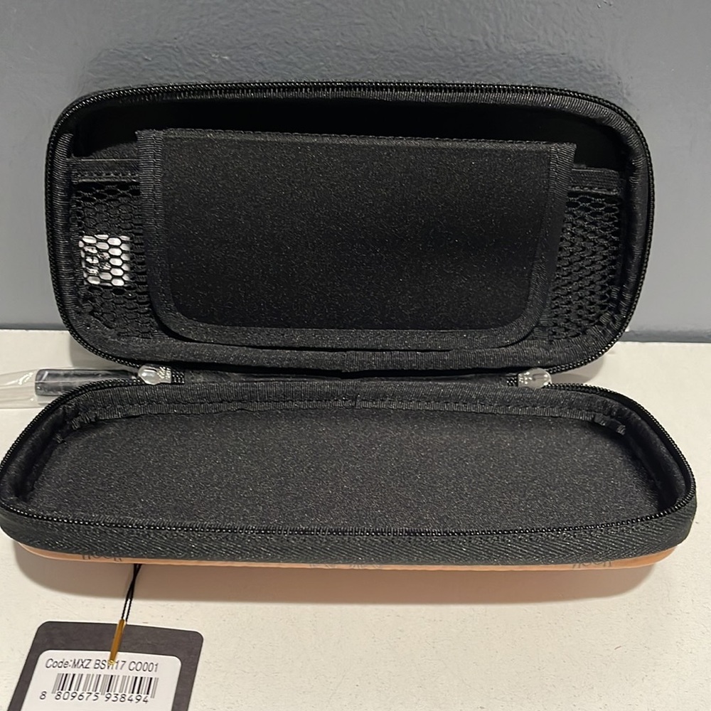 Mcm case - Picture 3 of 6